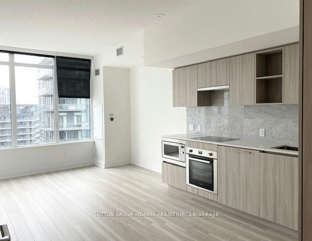 3015-19 Bathurst Street, Toronto, ON, M6A 2E1 - 2