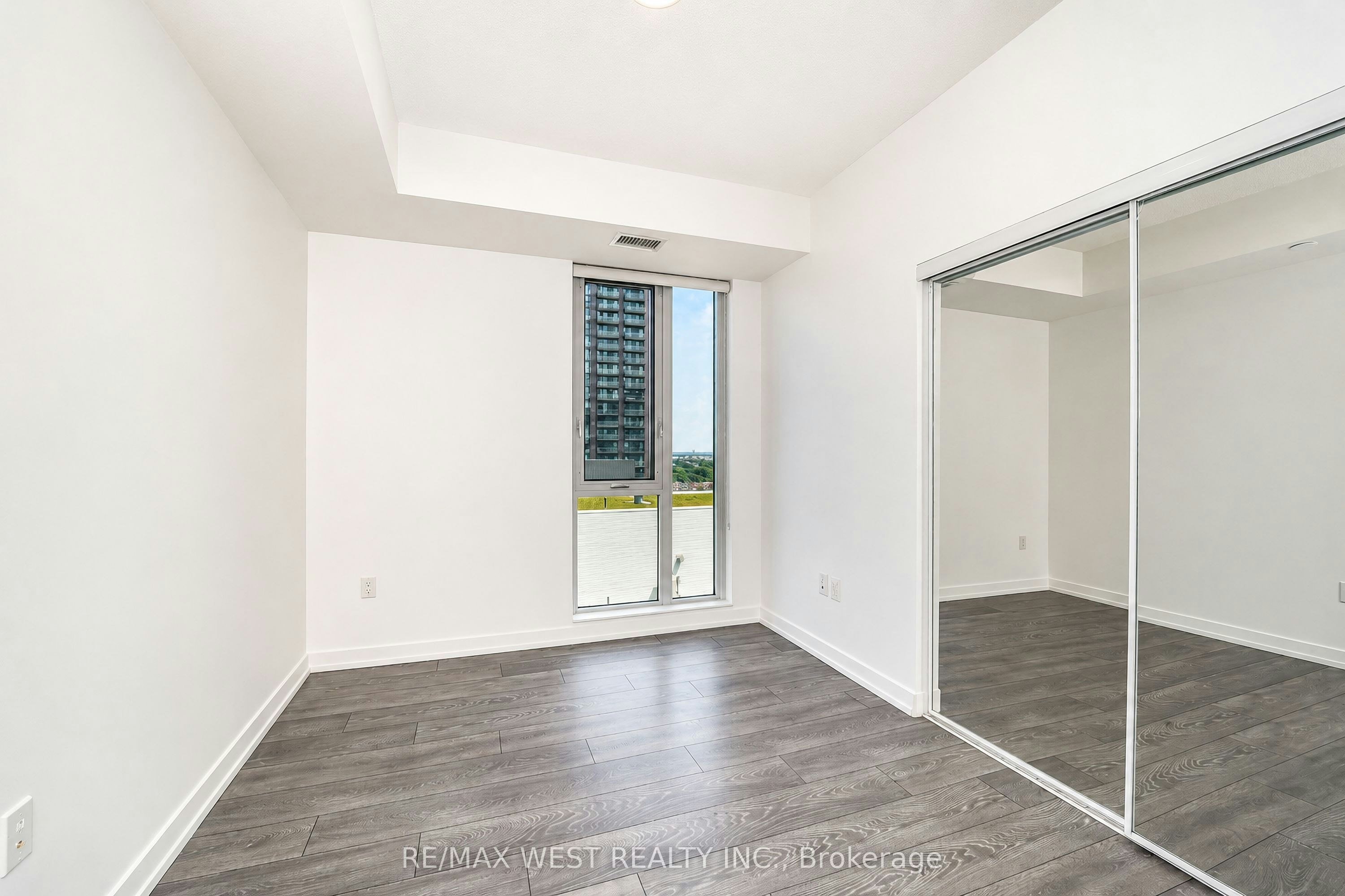 1511-225 Sumach Street, Toronto, ON, M5A 0R8 - 9