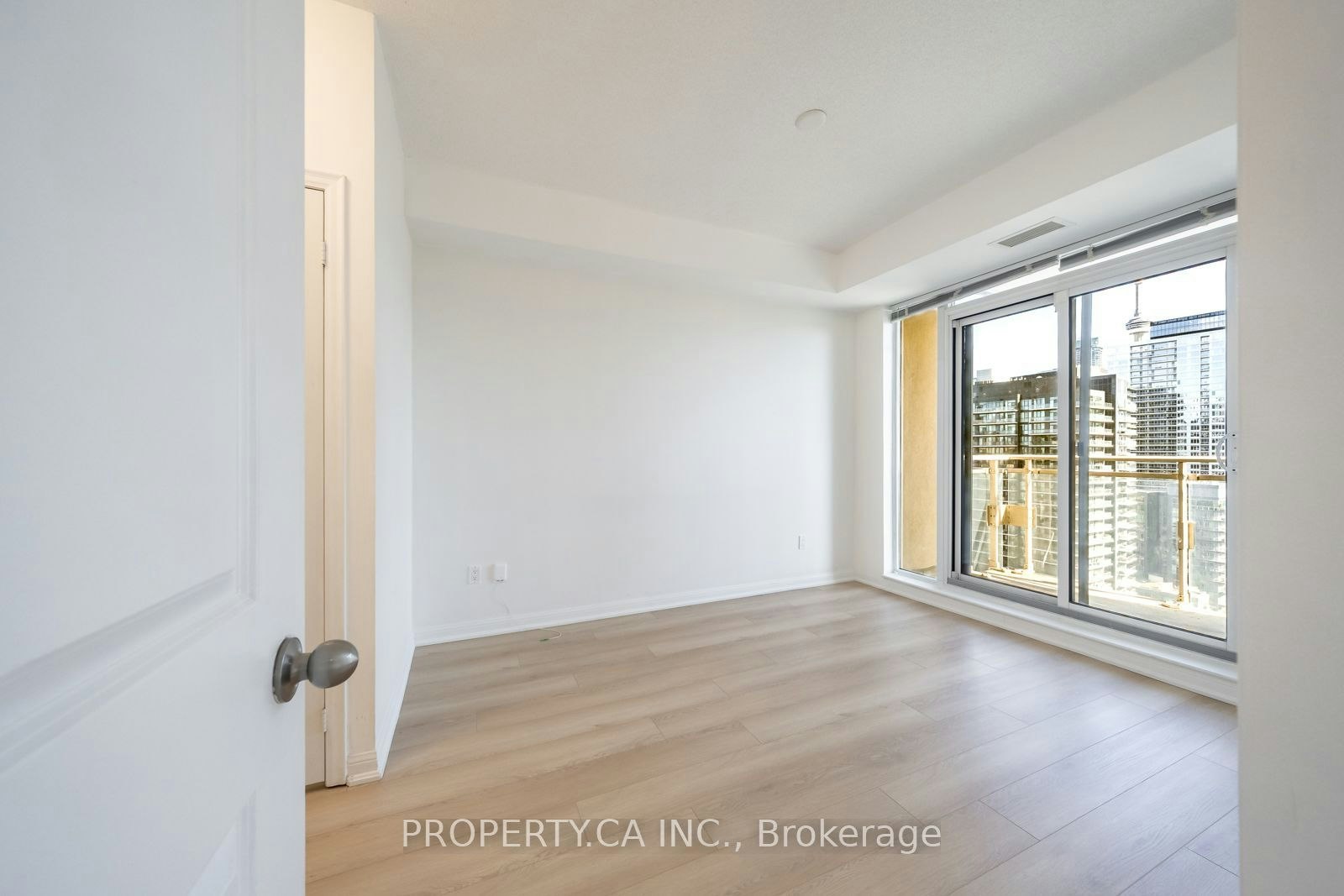 2103-628 Fleet Street, Toronto, ON, M5V 1A8 - 5