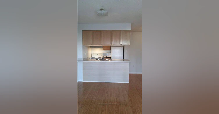 601-889 Bay Street, Toronto, ON, M5S 3K5 - 2