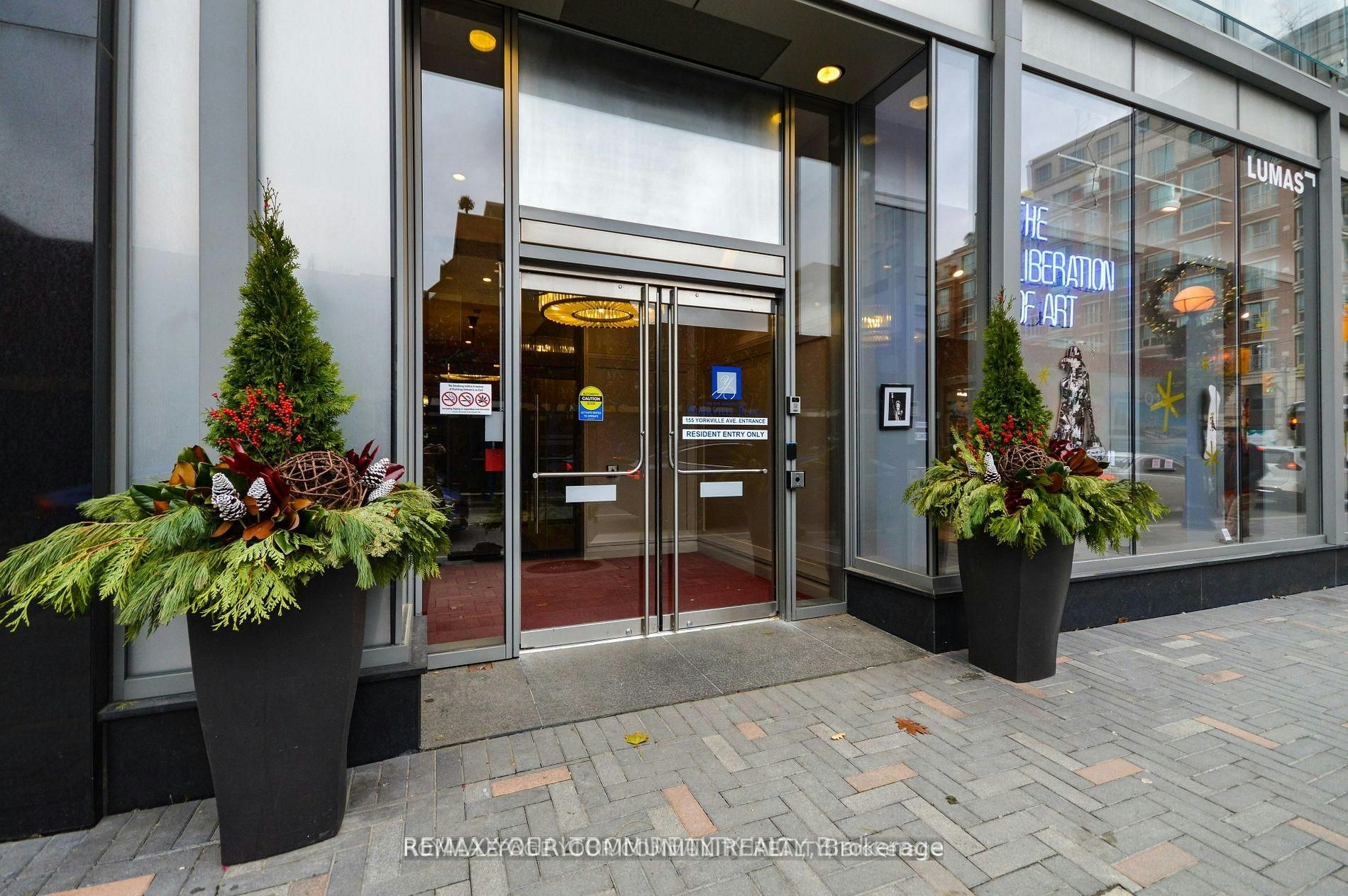 1408-155 Yorkville Avenue, Toronto, ON, M5R 1C4 - 11