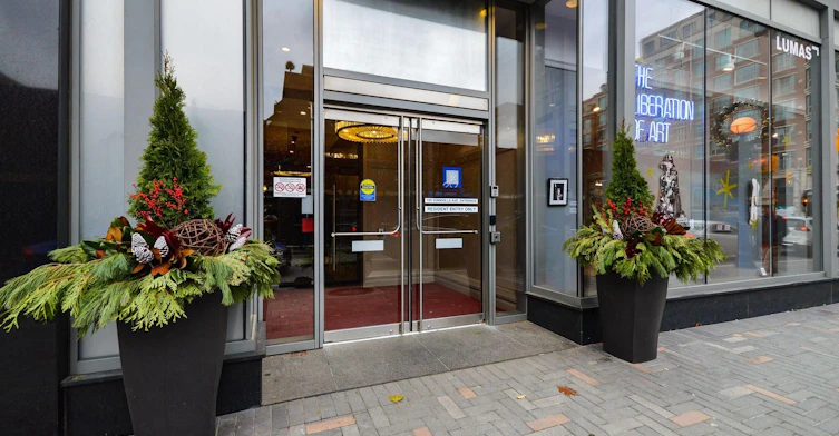 1408-155 Yorkville Avenue, Toronto, ON, M5R 1C4 - 11