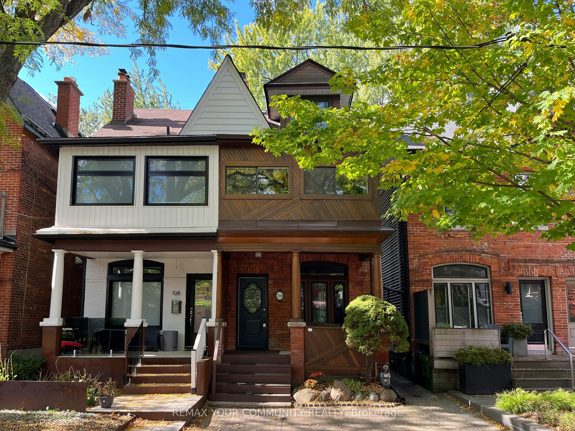 200 Albany Avenue, Toronto, ON, M5R 3C6