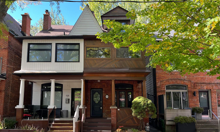 200 Albany Avenue