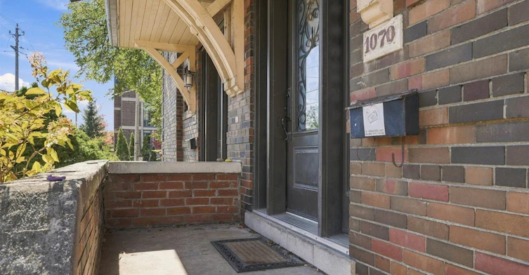 Unit A-1070 Avenue Road, Toronto, ON, M5N 2C9 - 3
