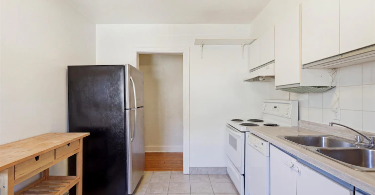 Unit A-1070 Avenue Road, Toronto, ON, M5N 2C9 - 18