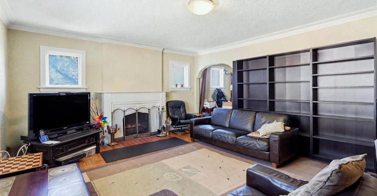 Unit A-1070 Avenue Road, Toronto, ON, M5N 2C9 - 9