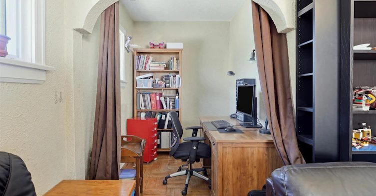 Unit A-1070 Avenue Road, Toronto, ON, M5N 2C9 - 13