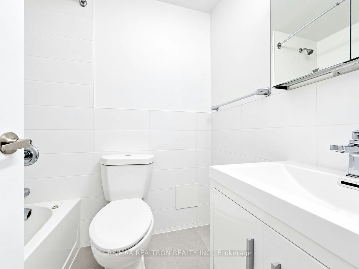 2414-666 Spadina Avenue, Toronto, ON, M5S 2H8 - 6
