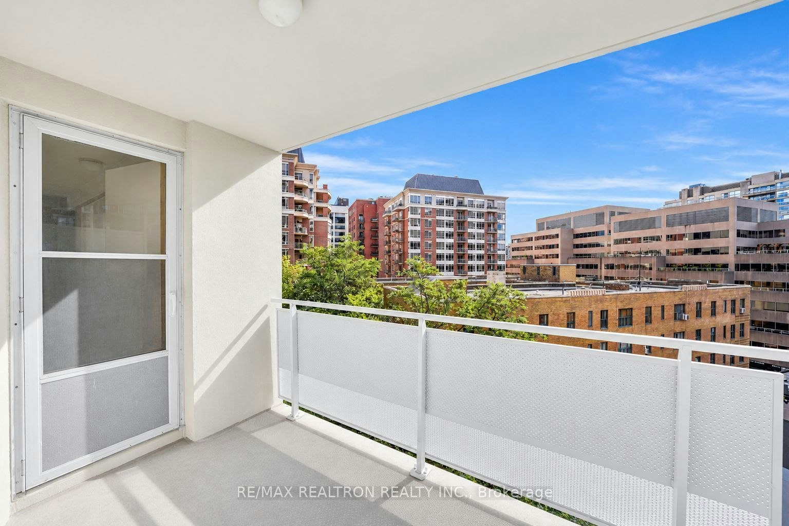 1104-9 Deer Park Crescent, Toronto, ON, M4V 2C4 - 18