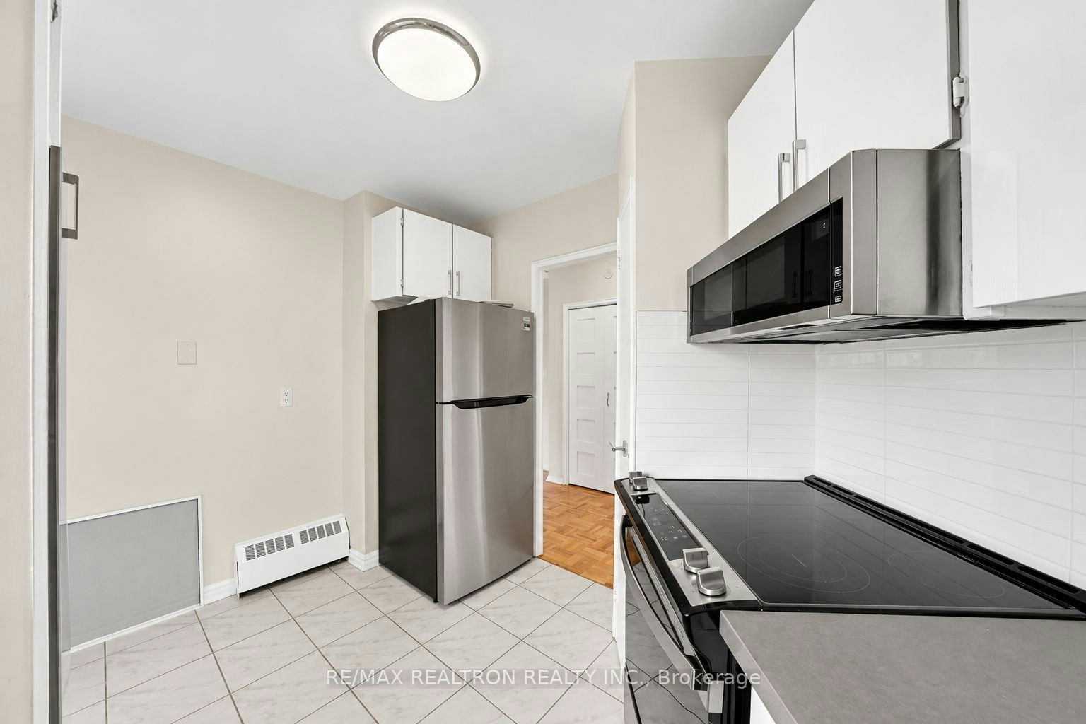 1104-9 Deer Park Crescent, Toronto, ON, M4V 2C4 - 6