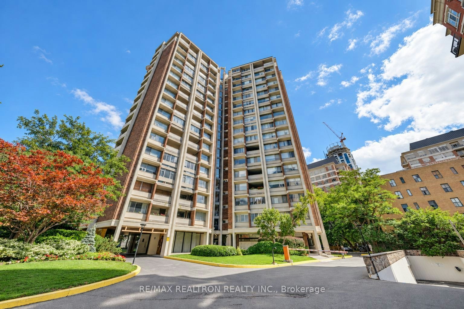 1104-9 Deer Park Crescent, Toronto, ON, M4V 2C4 - 22