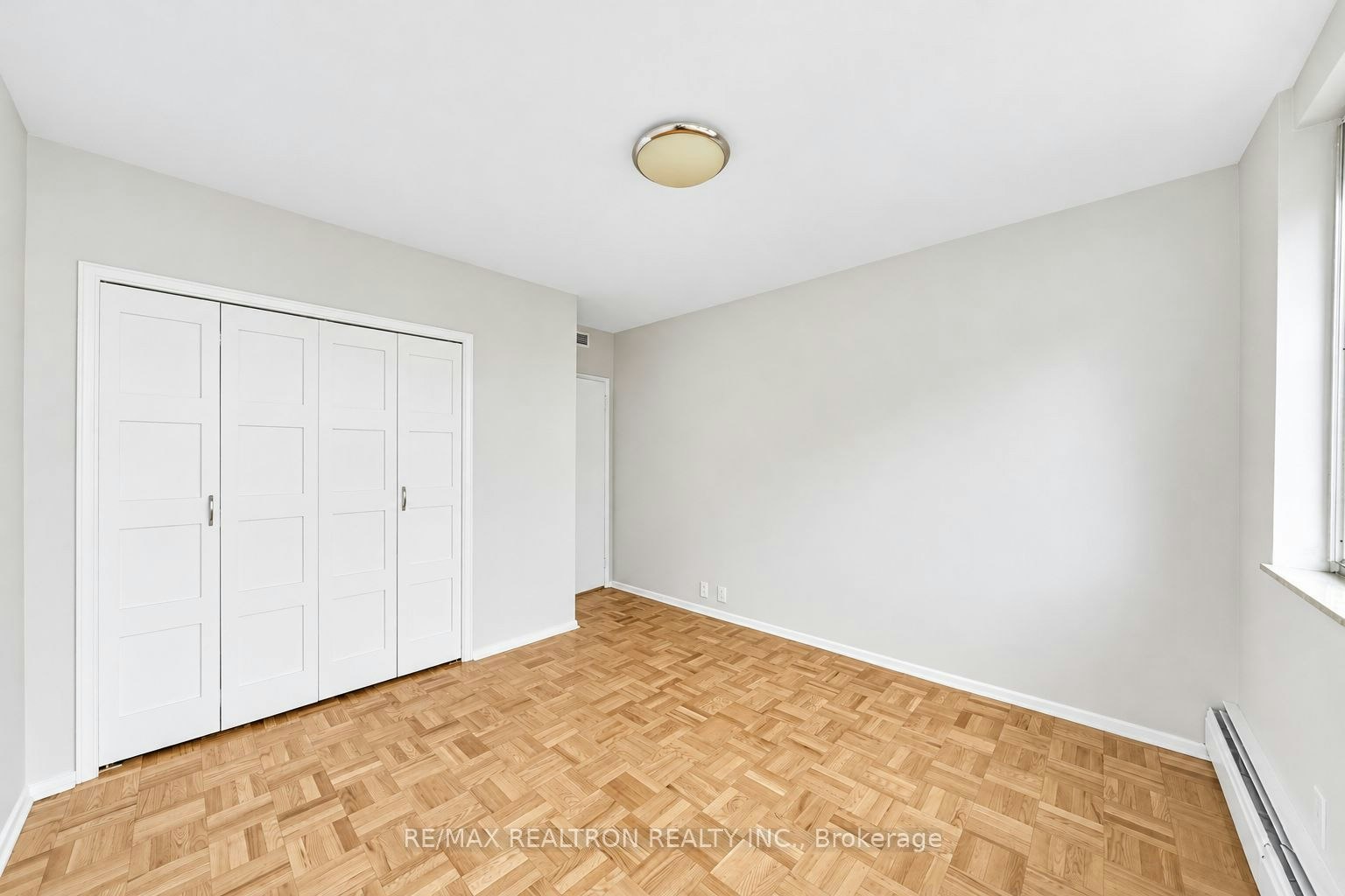 1104-9 Deer Park Crescent, Toronto, ON, M4V 2C4 - 11