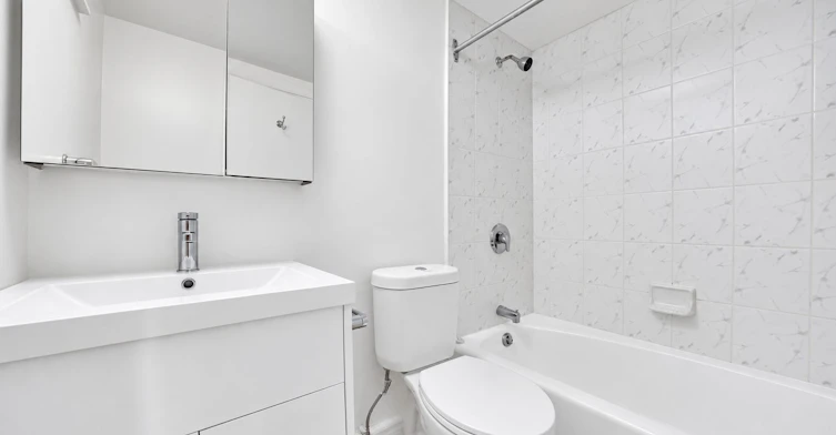 1104-9 Deer Park Crescent, Toronto, ON, M4V 2C4 - 16