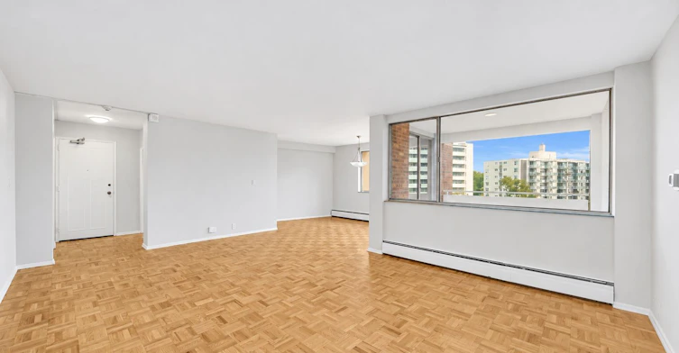 1104-9 Deer Park Crescent, Toronto, ON, M4V 2C4