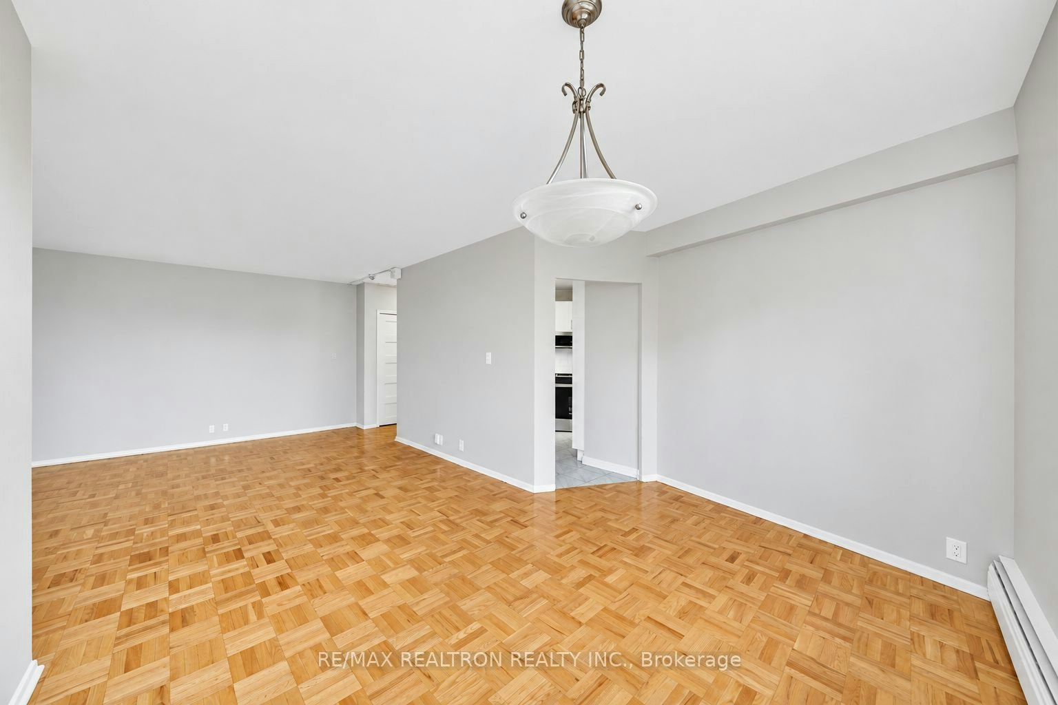 1104-9 Deer Park Crescent, Toronto, ON, M4V 2C4 - 2