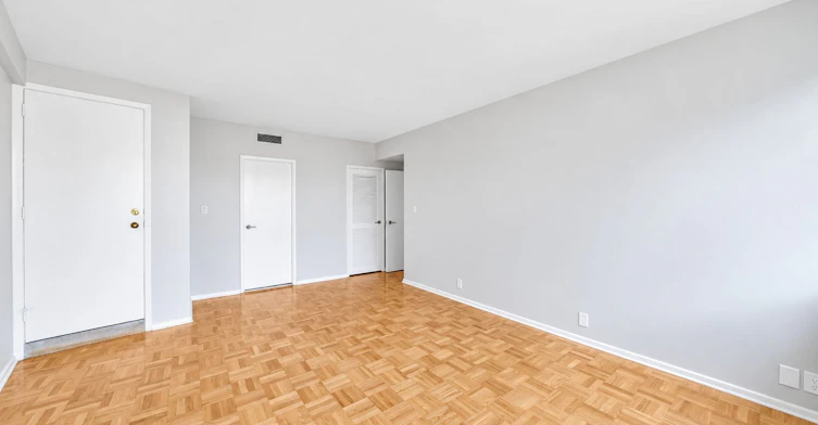 1104-9 Deer Park Crescent, Toronto, ON, M4V 2C4 - 14