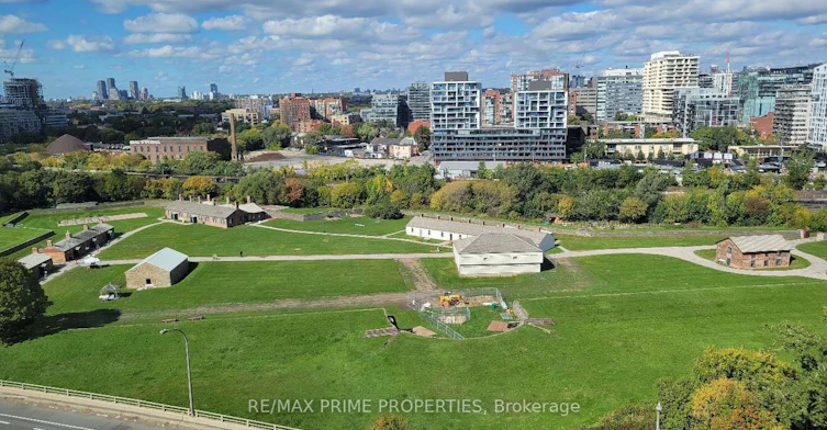 Ph 02-50 Bruyeres Mews, Toronto, ON, M5V 0H8 - 18