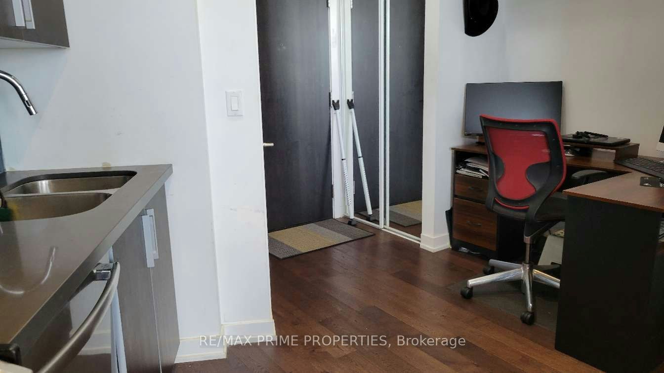 Ph 02-50 Bruyeres Mews, Toronto, ON, M5V 0H8 - 15