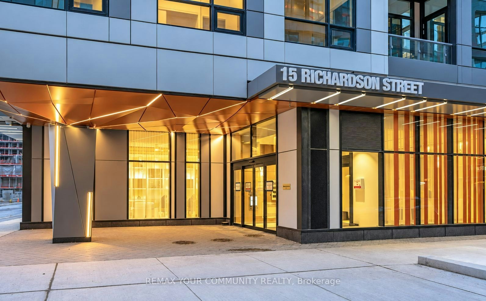 926-15 Richardson Street, Toronto, ON, M5A 0Y5 - 2