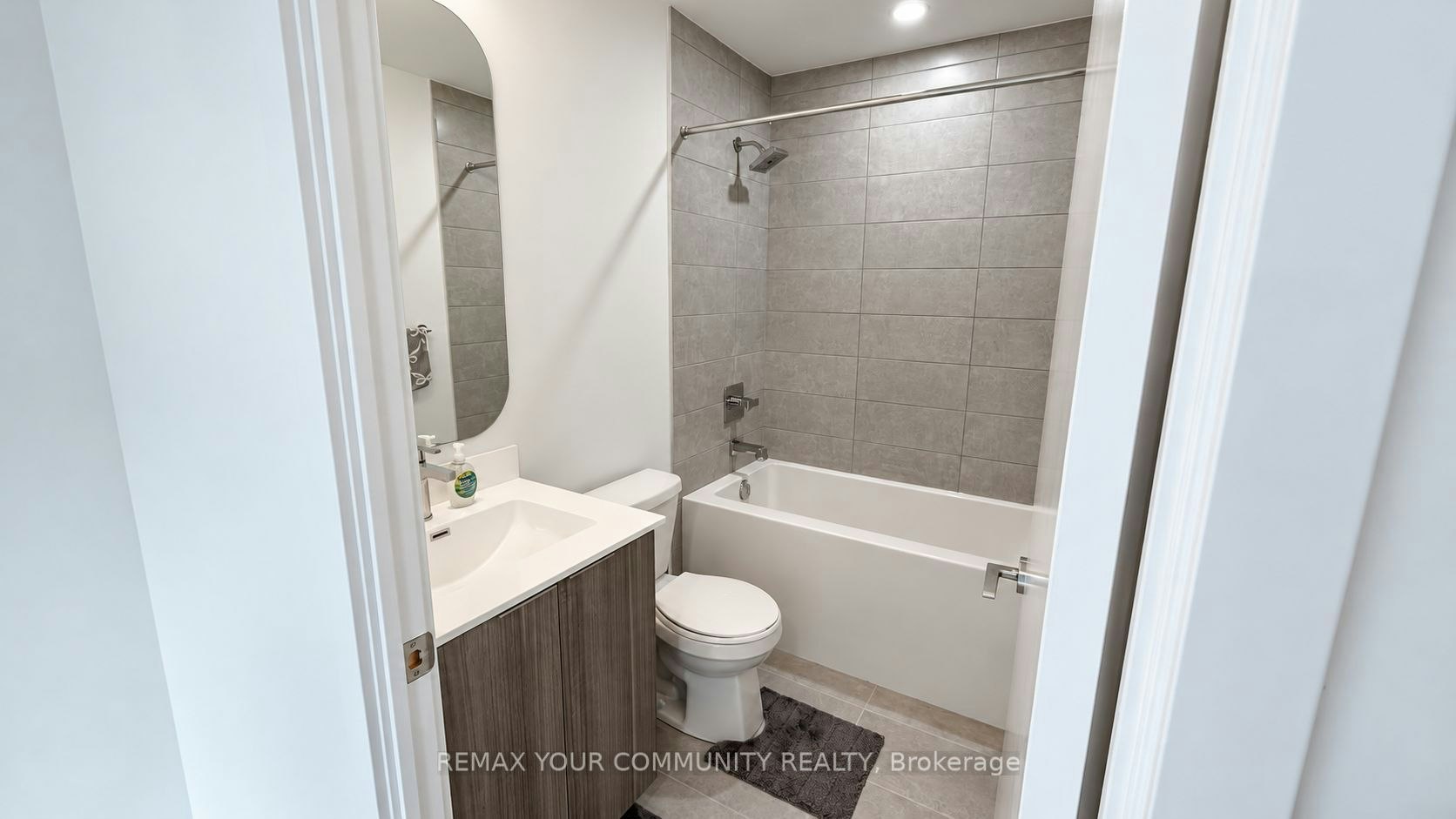 926-15 Richardson Street, Toronto, ON, M5A 0Y5 - 13