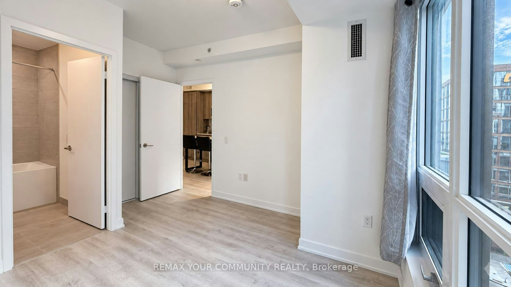 926-15 Richardson Street, Toronto, ON, M5A 0Y5 - 12