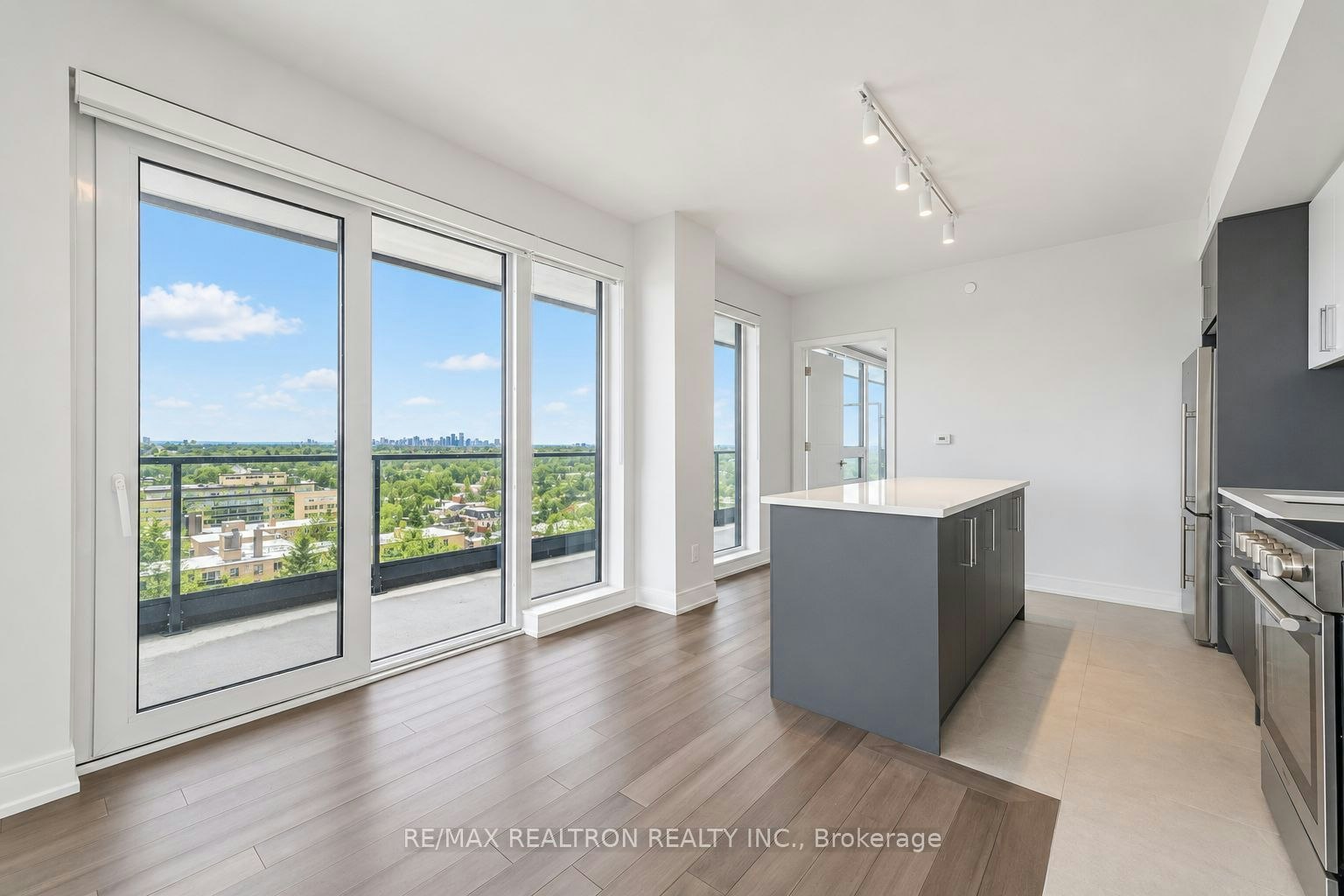 1205-2525 Bathurst Street, Toronto, ON, M6B 2Y9 - 4