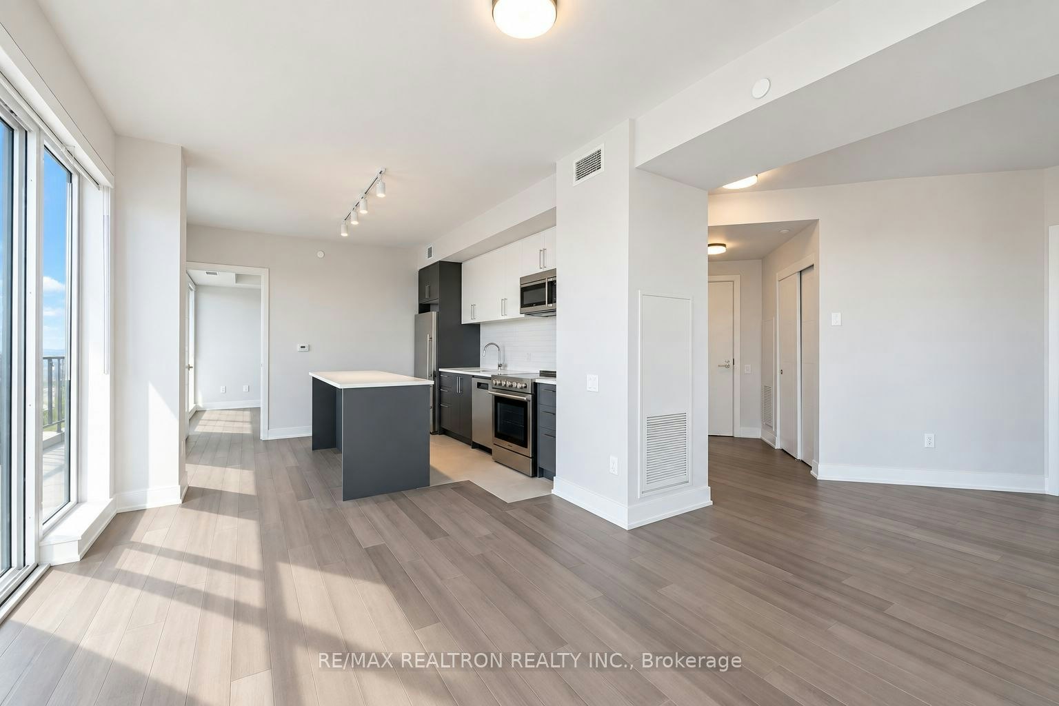 1205-2525 Bathurst Street, Toronto, ON, M6B 2Y9 - 3