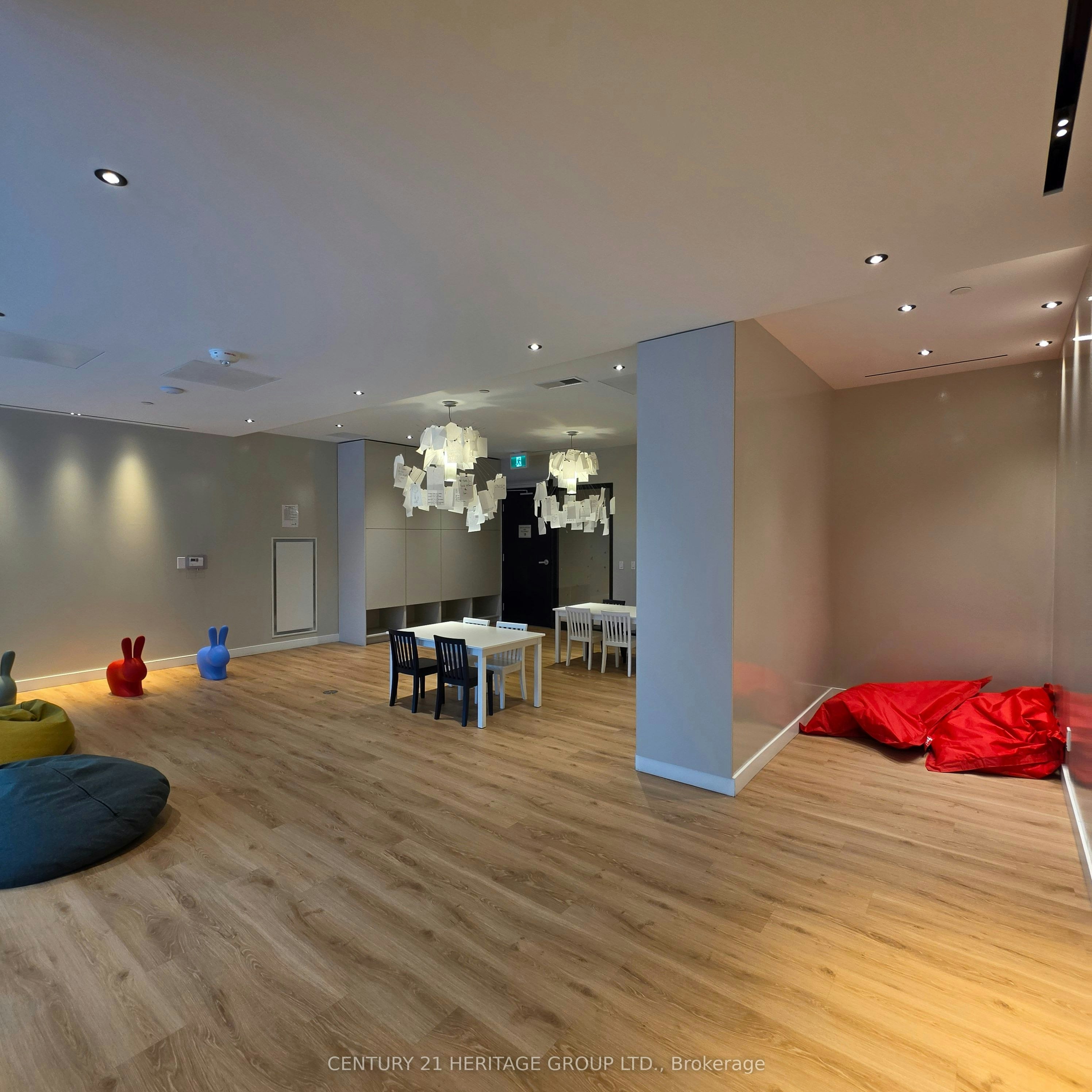 3801-88 Queen Street, Toronto, ON, M5C 0B6 - 38