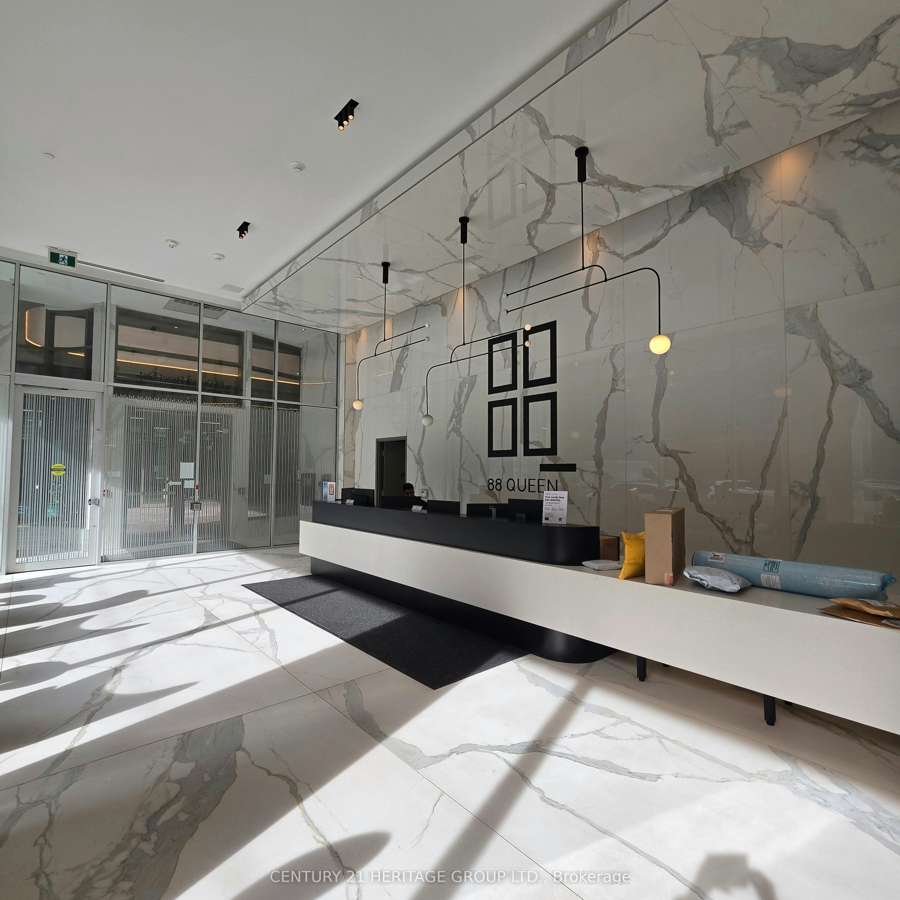 3801-88 Queen Street, Toronto, ON, M5C 0B6 - 4