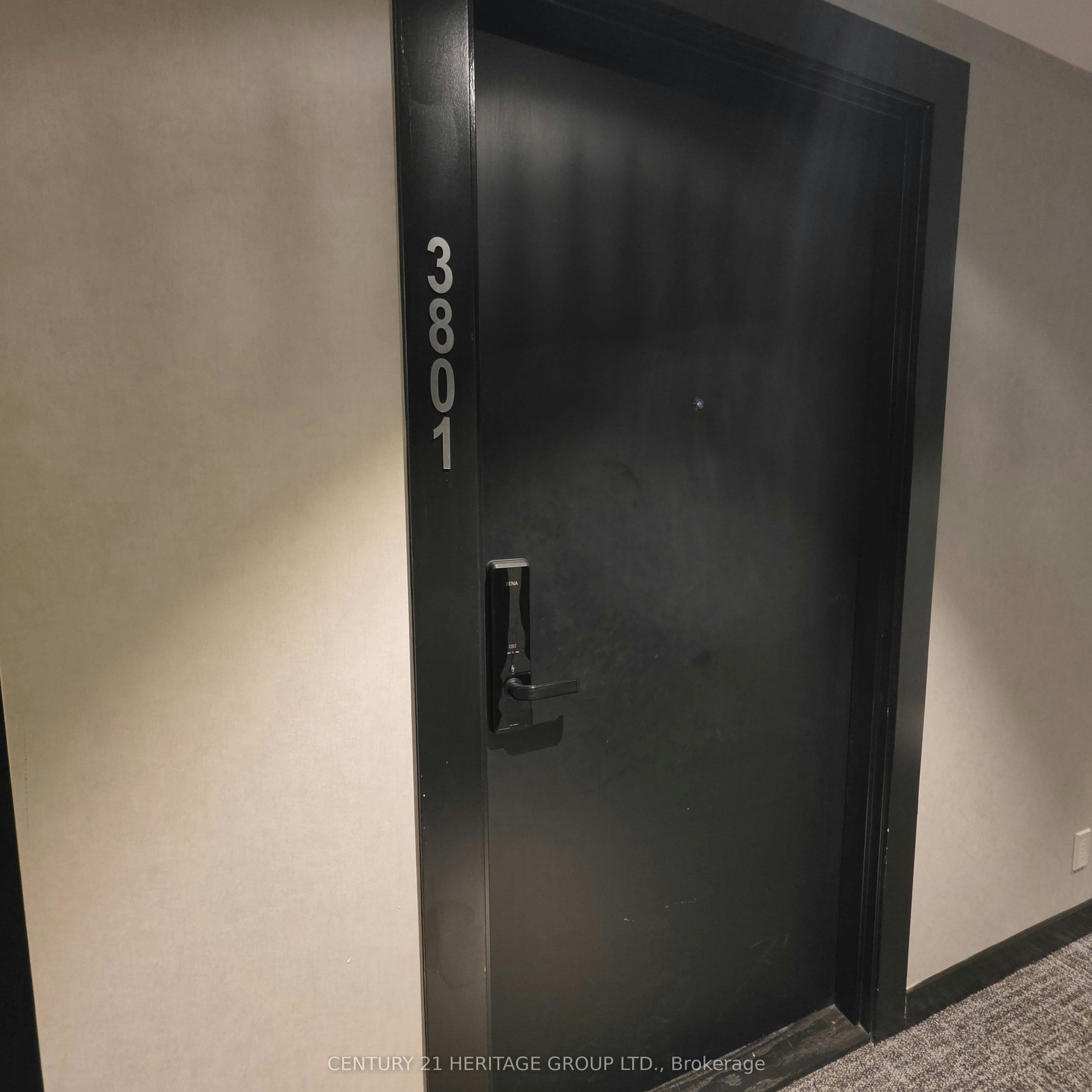 3801-88 Queen Street, Toronto, ON, M5C 0B6 - 5
