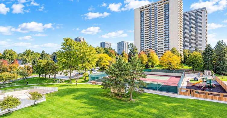 701-177 Linus Road, Toronto, ON, M2J 4S5 - 3