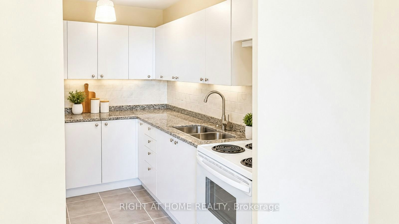 701-177 Linus Road, Toronto, ON, M2J 4S5 - 12