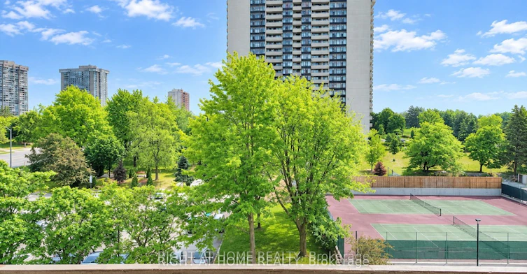 701-177 Linus Road, Toronto, ON, M2J 4S5 - 4