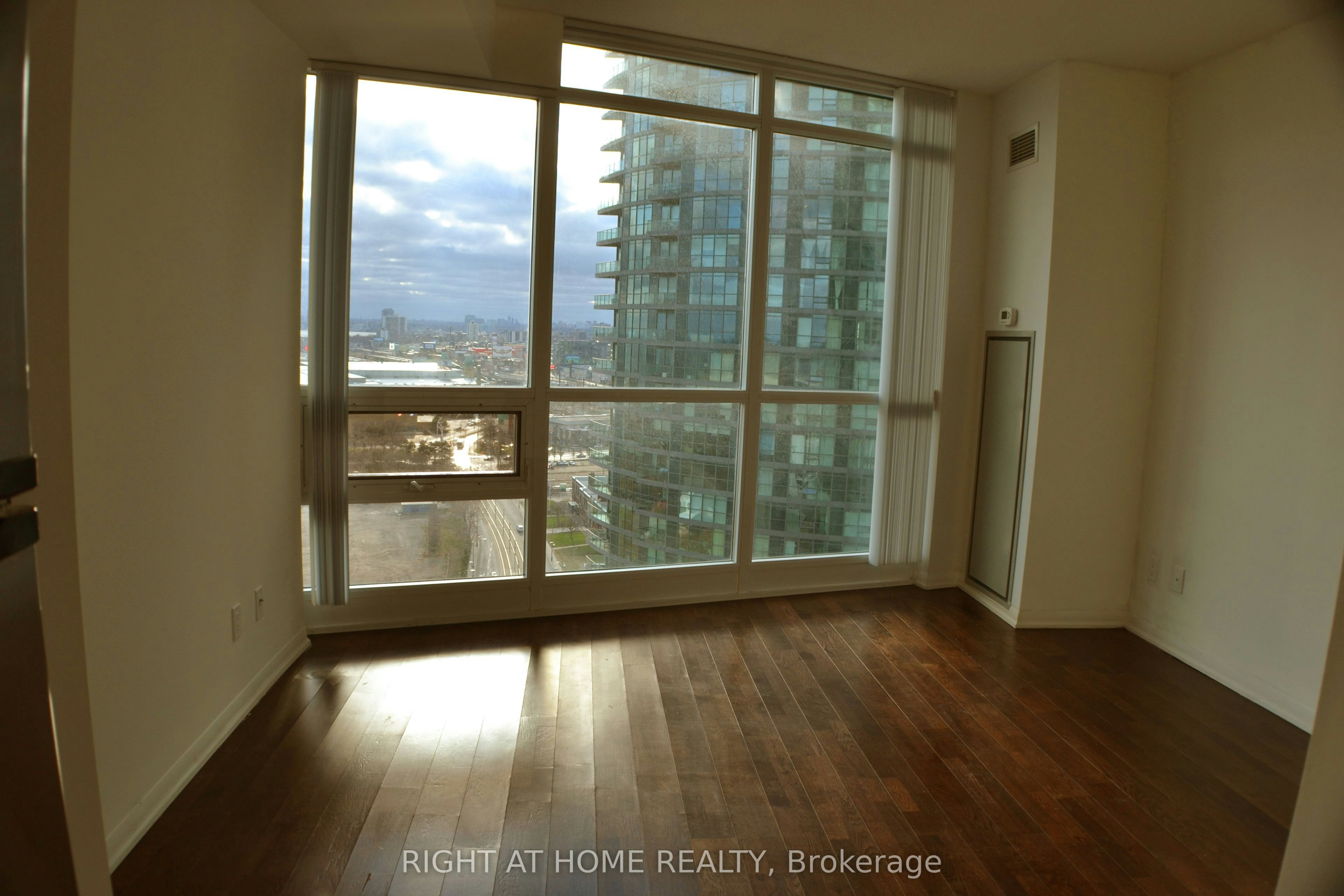 2306-215 Fort York Boulevard, Toronto, ON, M5V 4A2 - 16