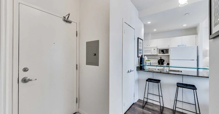2501-208 Queens Quay, Toronto, ON, M5J 2Y5 - 3