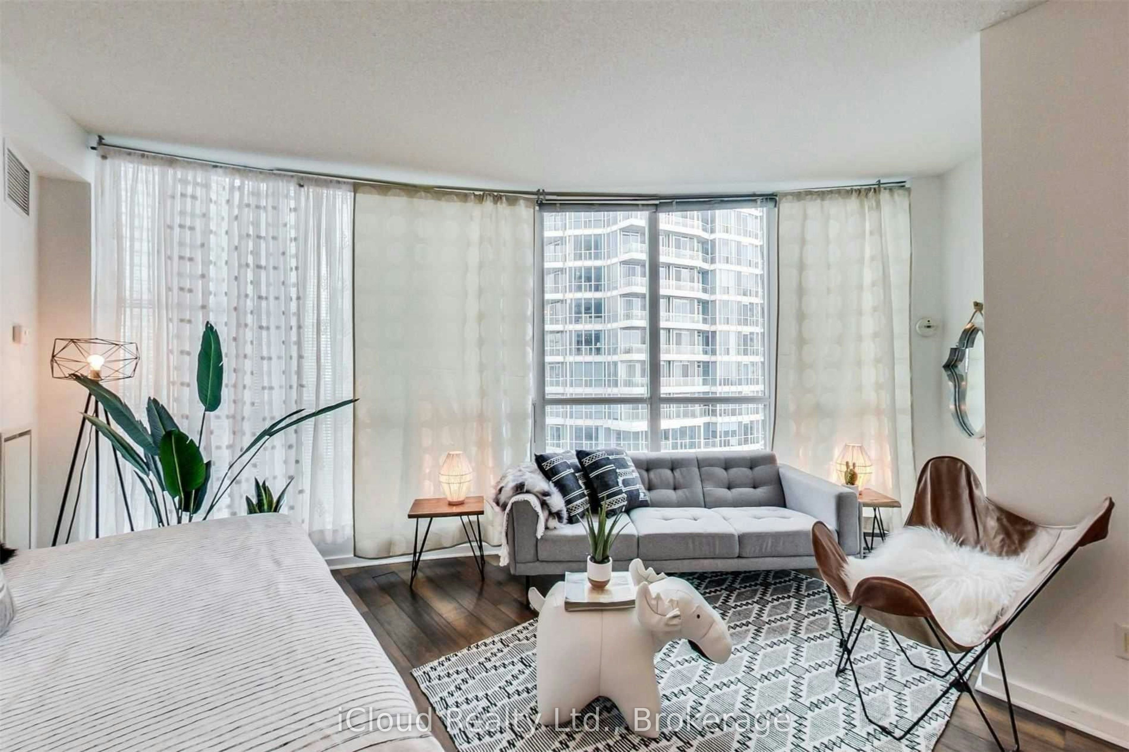 2501-208 Queens Quay, Toronto, ON, M5J 2Y5 - 11