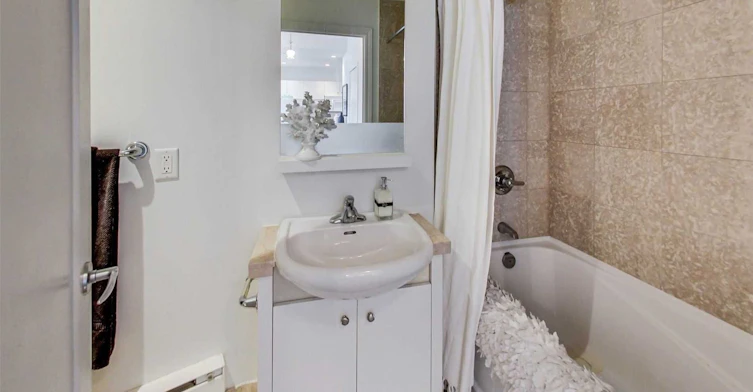 2501-208 Queens Quay, Toronto, ON, M5J 2Y5 - 12