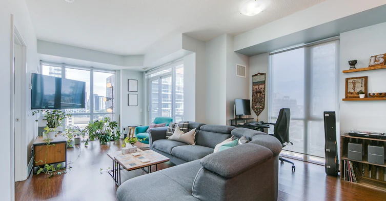 S1201-112 George Street, Toronto, ON, M5A 4P8 - 4