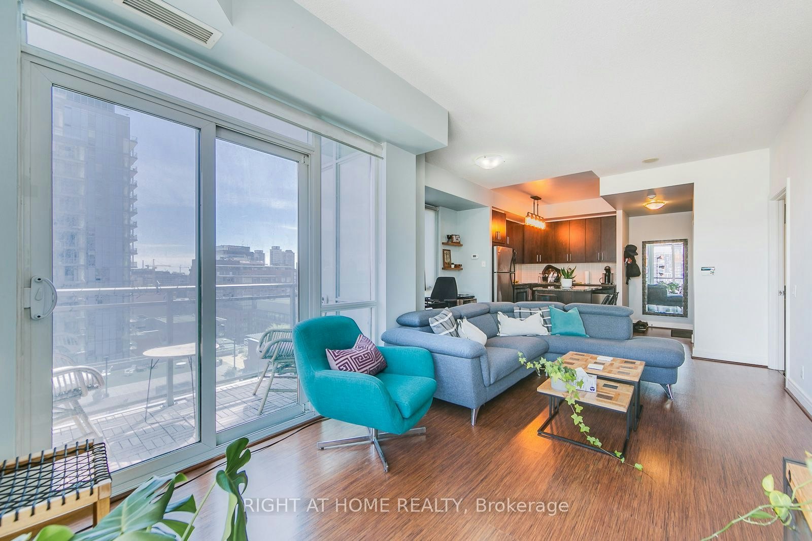 S1201-112 George Street, Toronto, ON, M5A 4P8 - 5