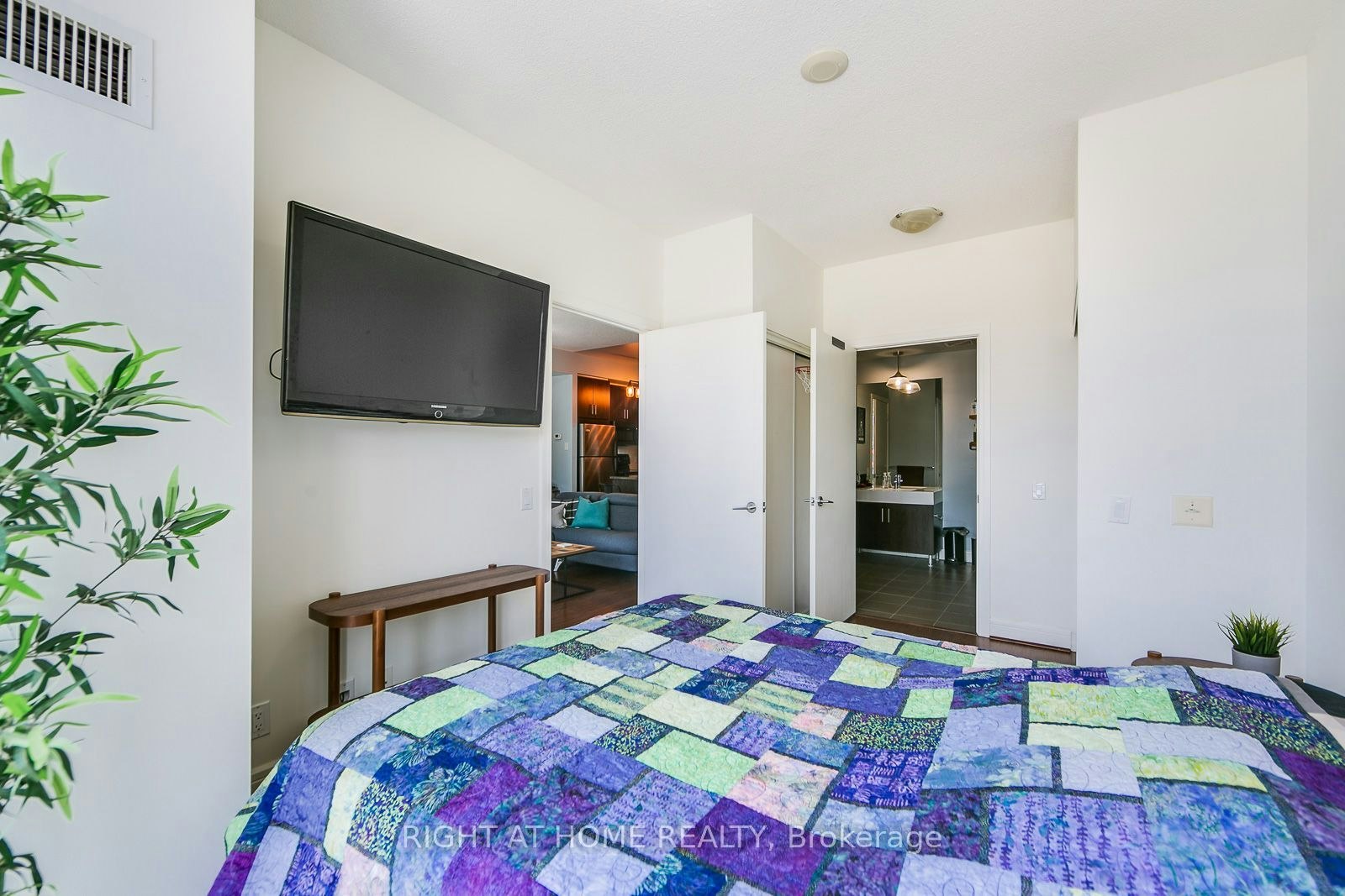 S1201-112 George Street, Toronto, ON, M5A 4P8 - 8
