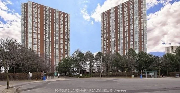 702-5 Concorde Place, Toronto, ON, M3C 3M8