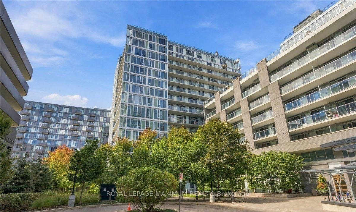 W212-565 Wilson Avenue N, Toronto, ON, M3H 5Y6