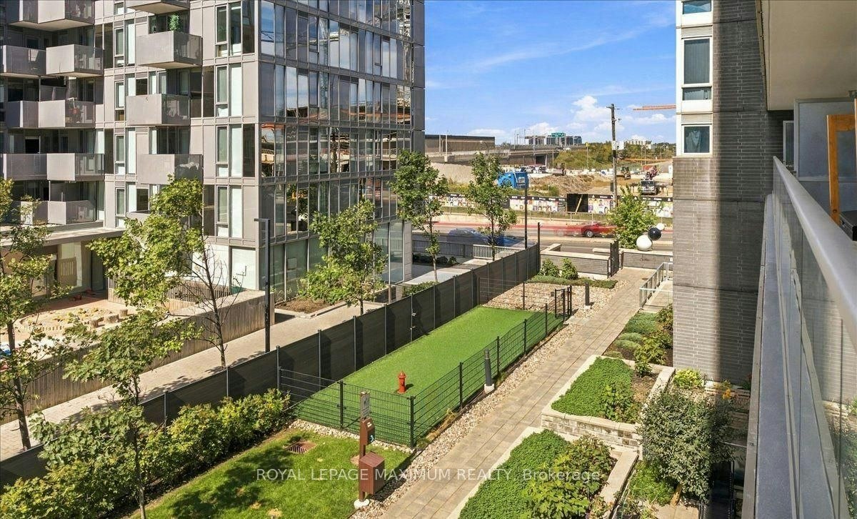 W212-565 Wilson Avenue N, Toronto, ON, M3H 5Y6 - 4