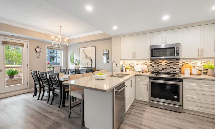 306-9 Greenbriar Road
