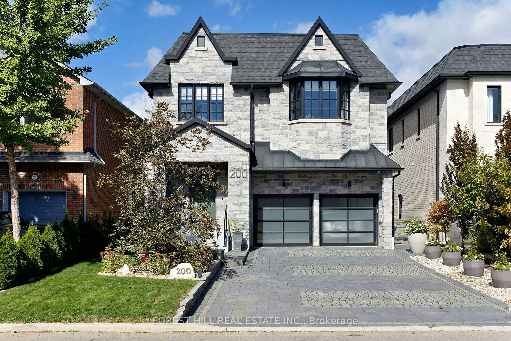 200 Clanton Park Road, Toronto, ON, M3H 2G1