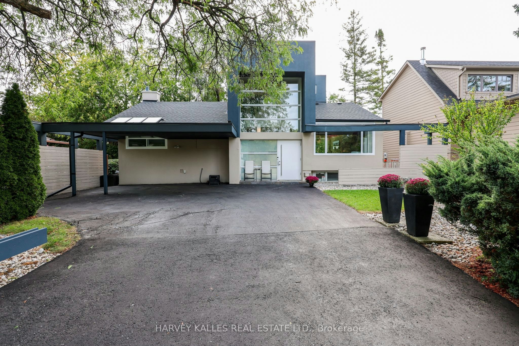 90 Berkinshaw Crescent, Toronto, ON, M3B 2T2