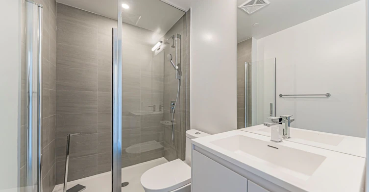3805-1 Quarrington Lane, Toronto, ON, M3C 0S4 - 21