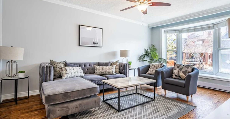 Main-14A Arlington Avenue, Toronto, ON, M6G 3K8