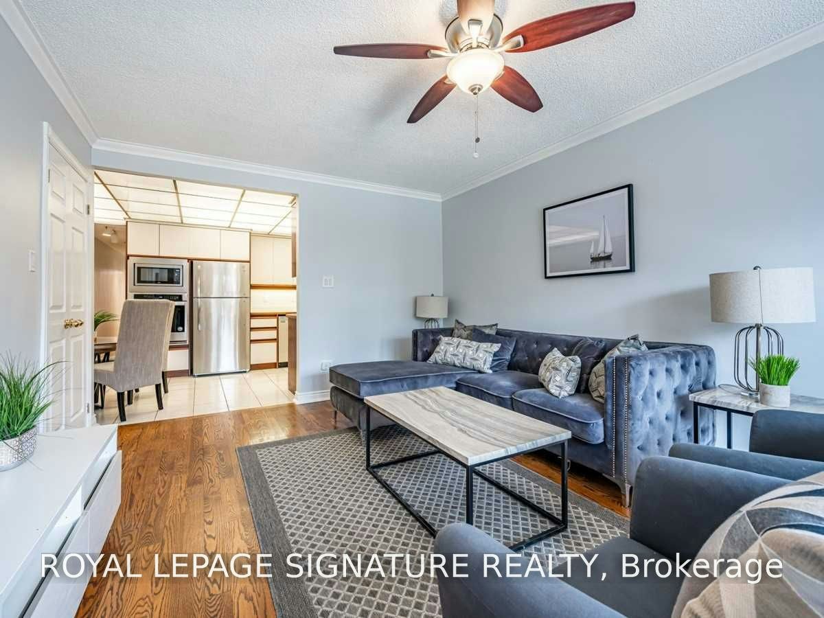 Main-14A Arlington Avenue, Toronto, ON, M6G 3K8 - 3